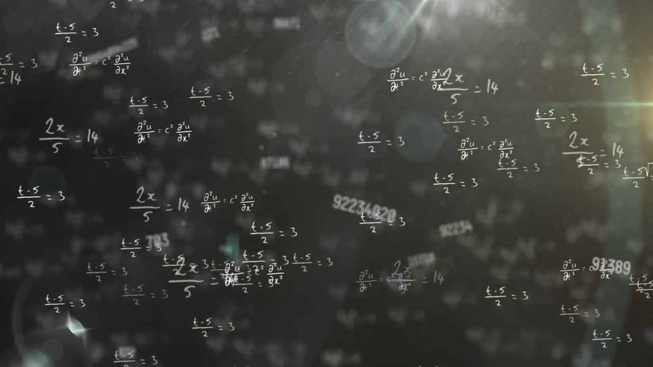animación del procesamiento de datos científicos sobre ecuaciones matemáticas sobre un fondo negro