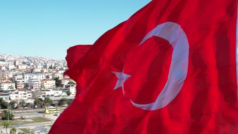 Drohnenansicht-Der-Türkischen-Flagge