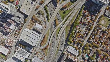 atlanta aerial v758 cinematic vertical shot drone flyover downtown area capturing metropolitan cityscape, urban park and busy freeway traffics at daytime - shot with mavic 3 cine - november 2021