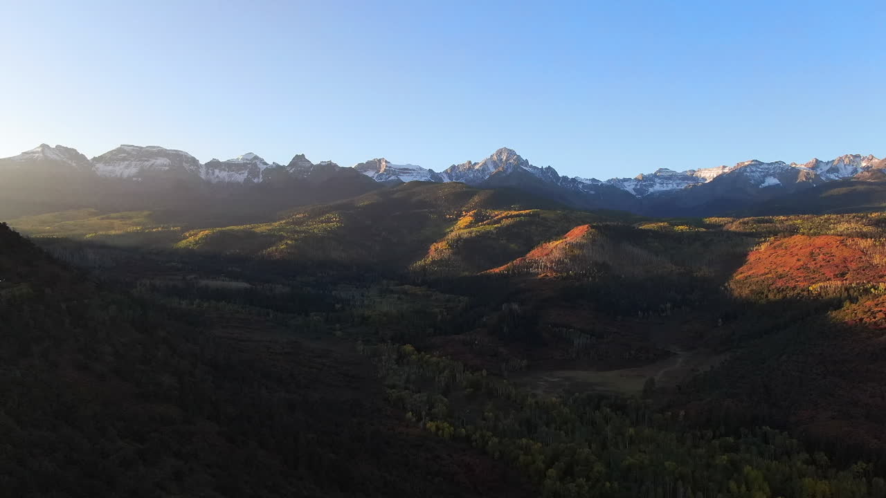 일몰 컬러리티 콜로라도 마운트 스니펠스 야생 백만 달러 고속도로 러스 범위 공중 영화 드론 가을 색상 산 후안 리드웨이 랄프 로렌 랜치 14