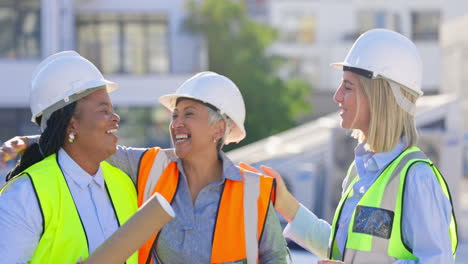 Abrazo,-éxito-O-Arquitectos-Felices-En-La-Construcción.