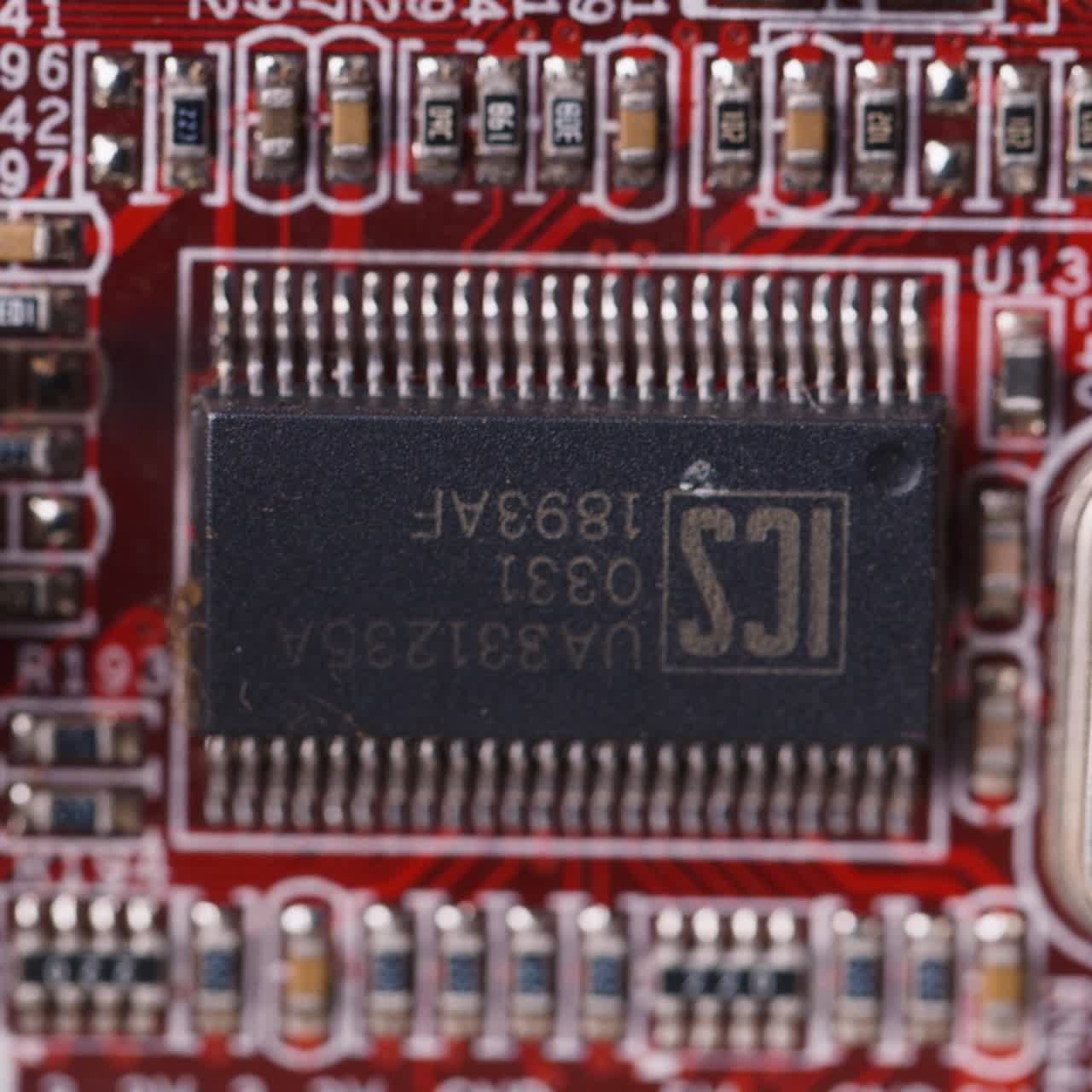 bilgisayar çipi 1'deki kısa devre