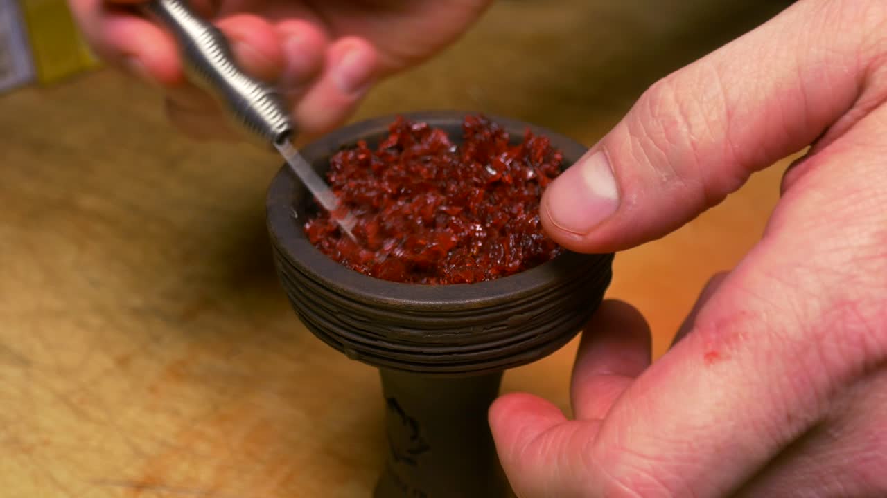 호카 담배 를 준비 하는 것