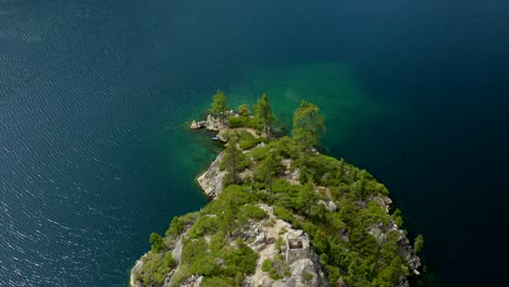 Aerial-of-Fanette-Island-in-Emerald-Bay,-Lake-Tahoe-in-4K