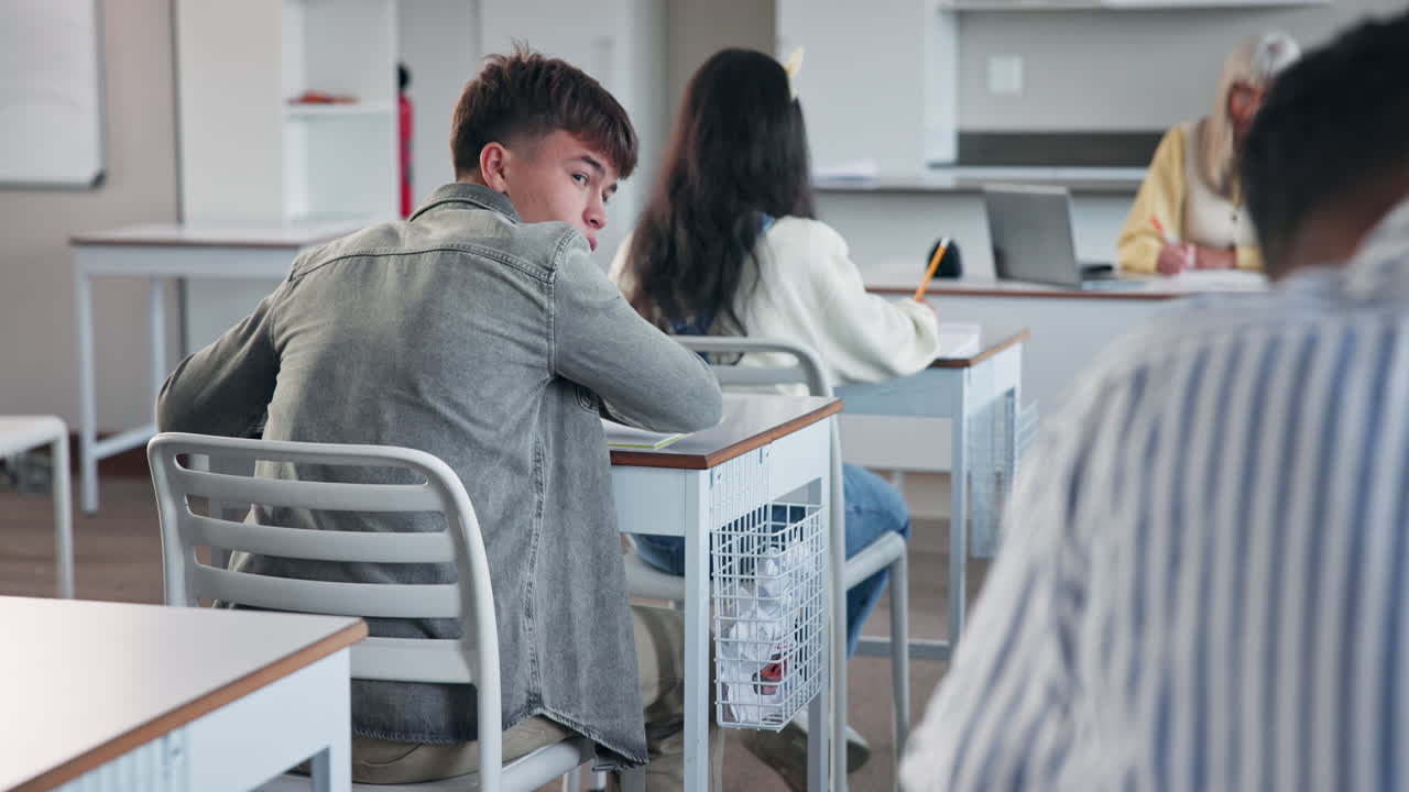 교실에 있는 학생들