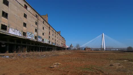 almacenes abandonados en una zona industrial de st louis missouri