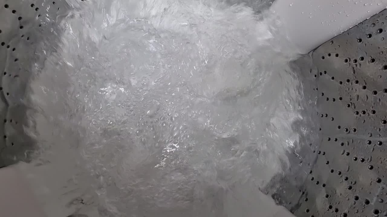 Spinning in the washing machine