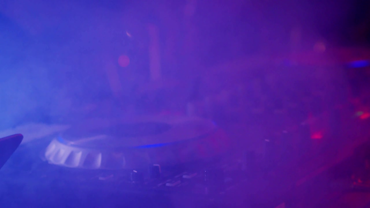 DJ per feste al rallentatore