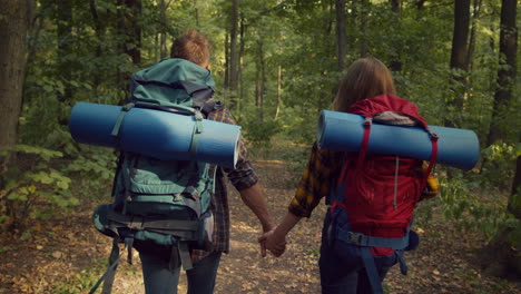 couple hiking in the forest