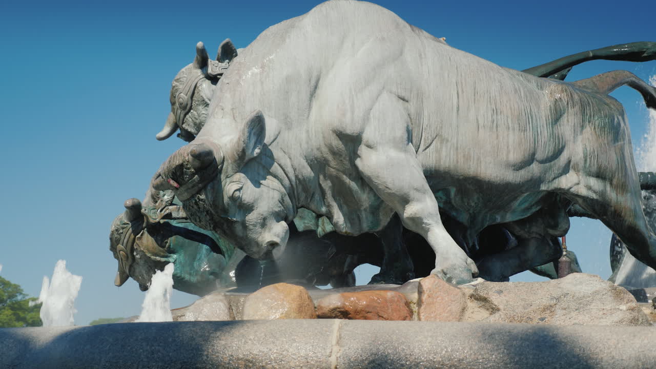 게피온 분수 - 코펜하겐의 항구 근처 분수 분수의 조각 구성