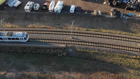 Eine-Abendaufnahme-Eines-Stadtbahnzuges,-Lakewood,-Co