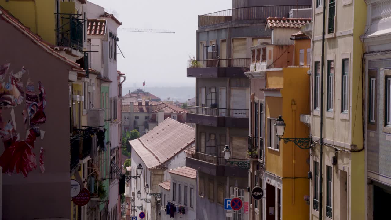 Strada di Lisbona nel centro di Lisbona