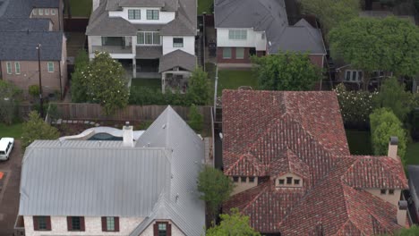 Birds-eye-view-of-affluent-homes-in-Houston,-Texas