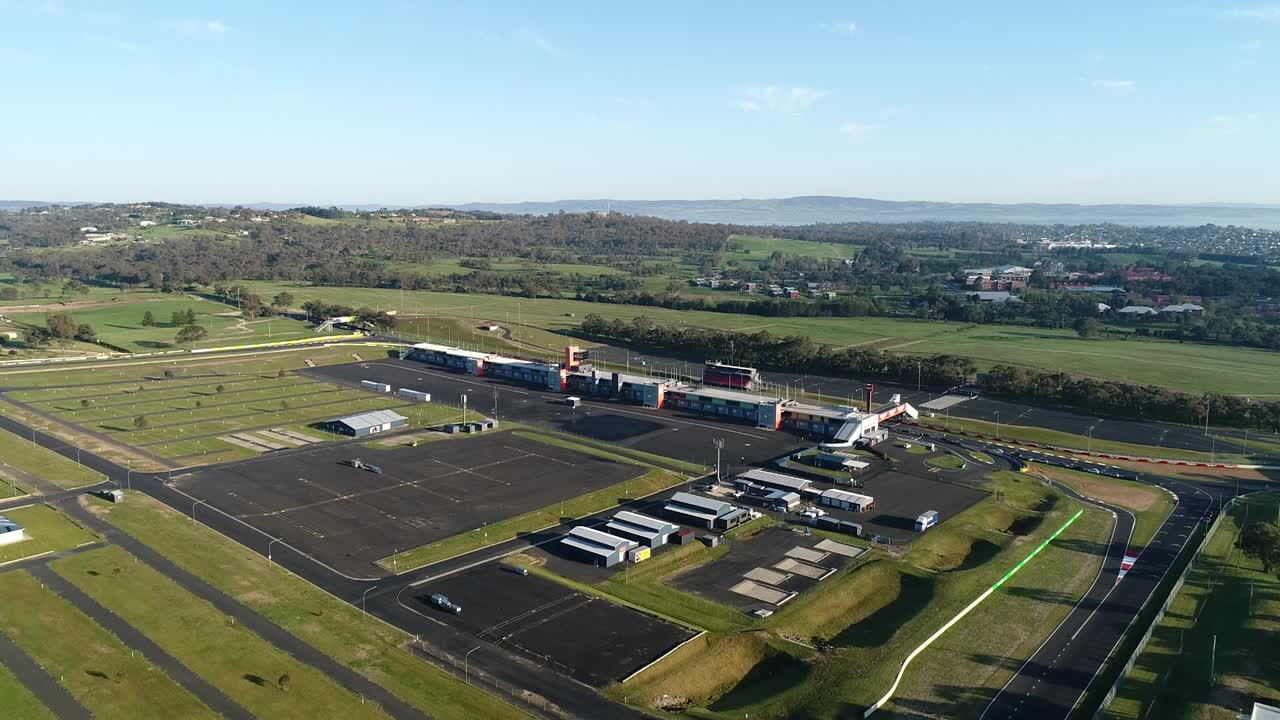 la línea de inicio de la carrera