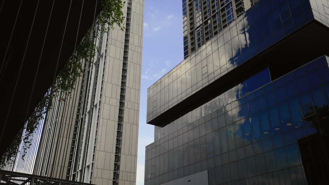 rascacielos modernos en una ciudad