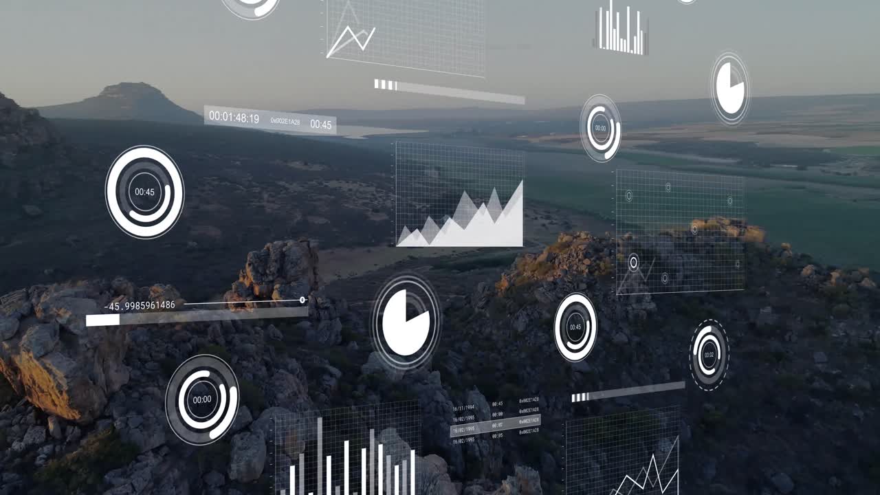 Animation af databehandling mod et luftfoto af et landskab med bjerge og hav.