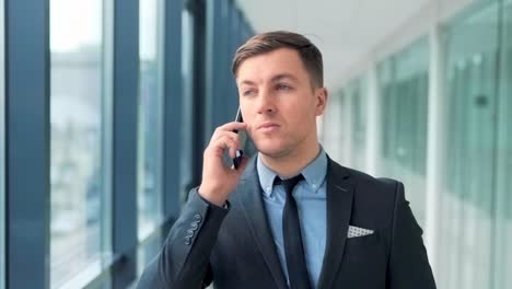 pretty-businessman-talking-on-the-phone