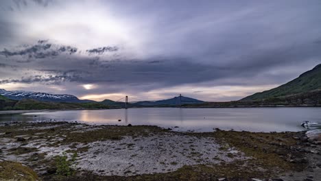 a timelapse of a tide going up in a kjellingstraumen fjord