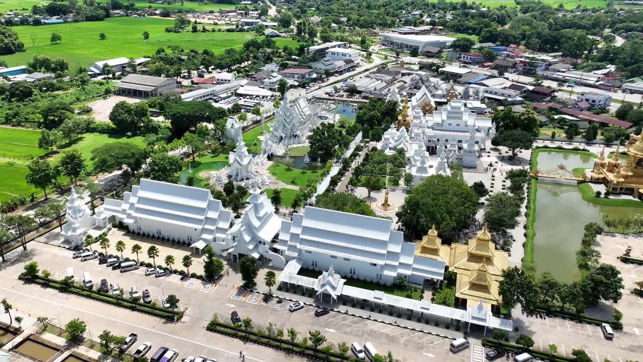 Famous Tourist Destination, Iconic Buddhist Temples, Religious Landmarks