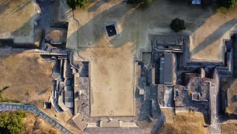 Toma-Aerea-De-Las-Ruinas-De-La-Piramide-De-Cholula