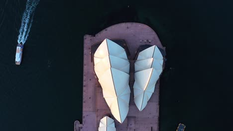 Sydney---Flying-over-the-Opera-House