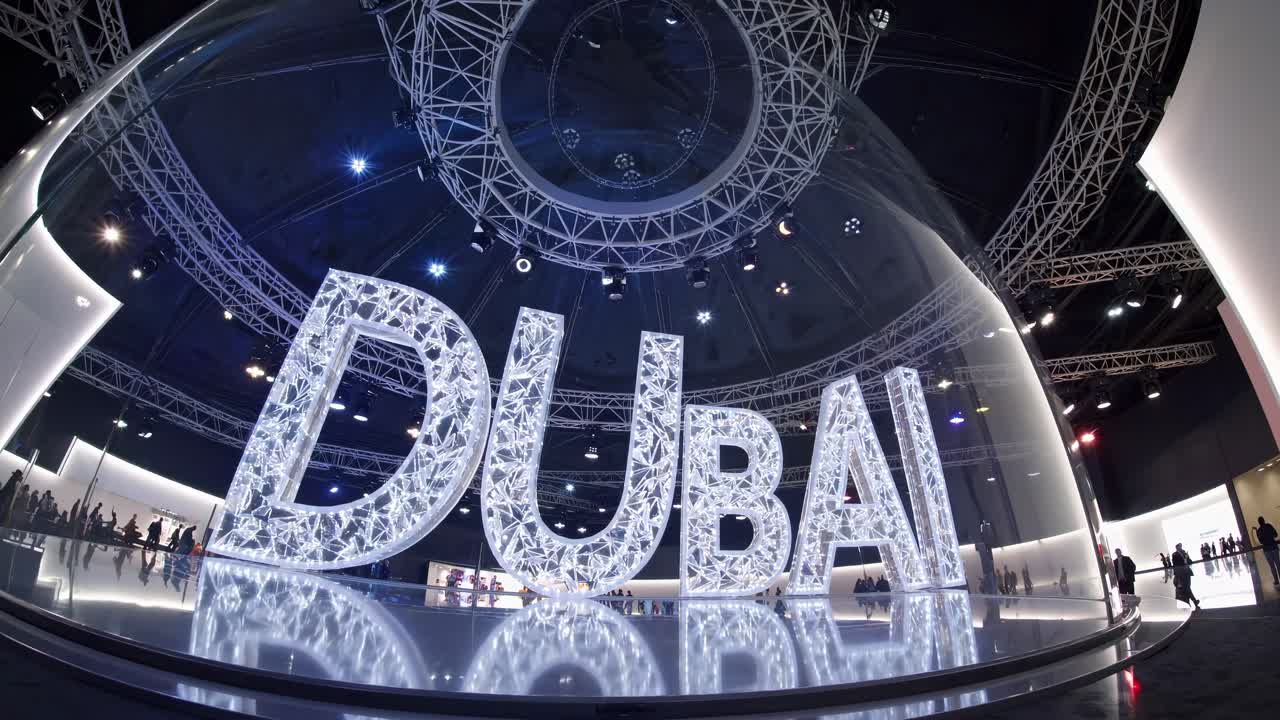 Dubai Exhibition Display with Illuminated Crystal Letters