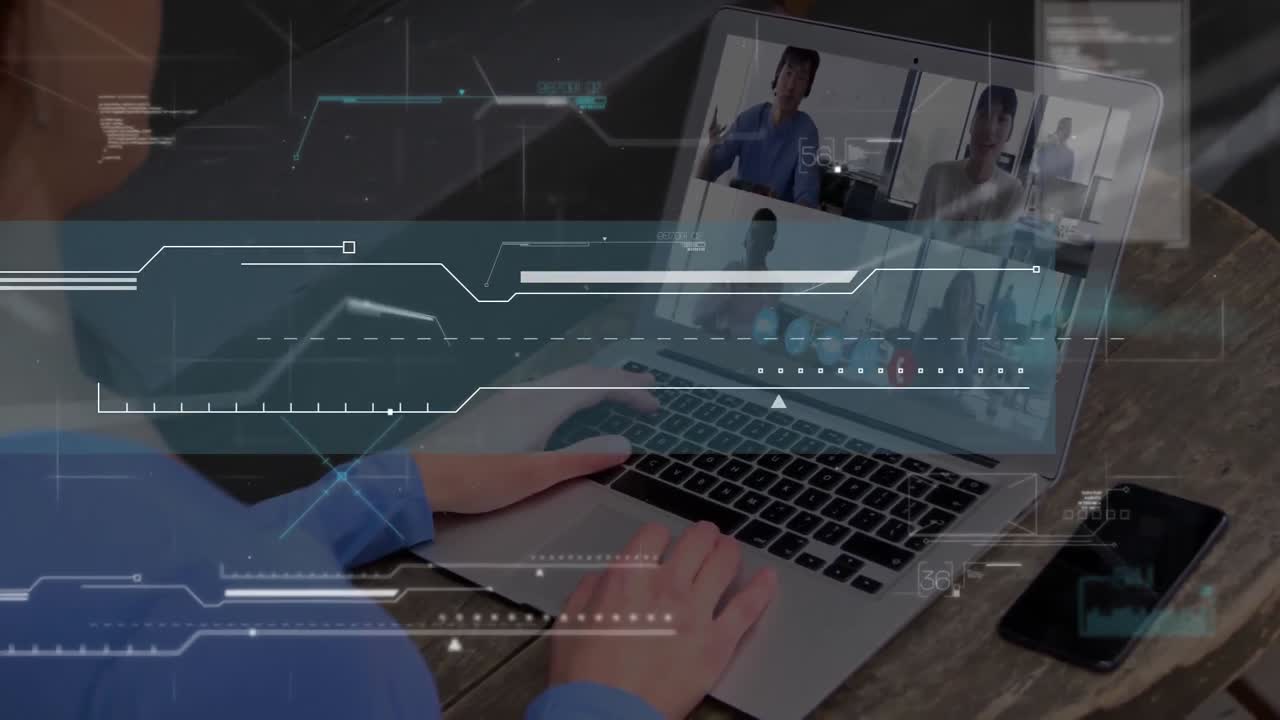animation der datenverarbeitung über eine kaukasische geschäftsfrau, die einen laptop-videoanruf mit kollegen hat