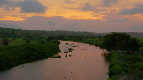 Volando-Sobre-El-Río-Kwanza,-Angola,-áfrica,-Rio-4