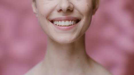 retrato de una mujer sonriente