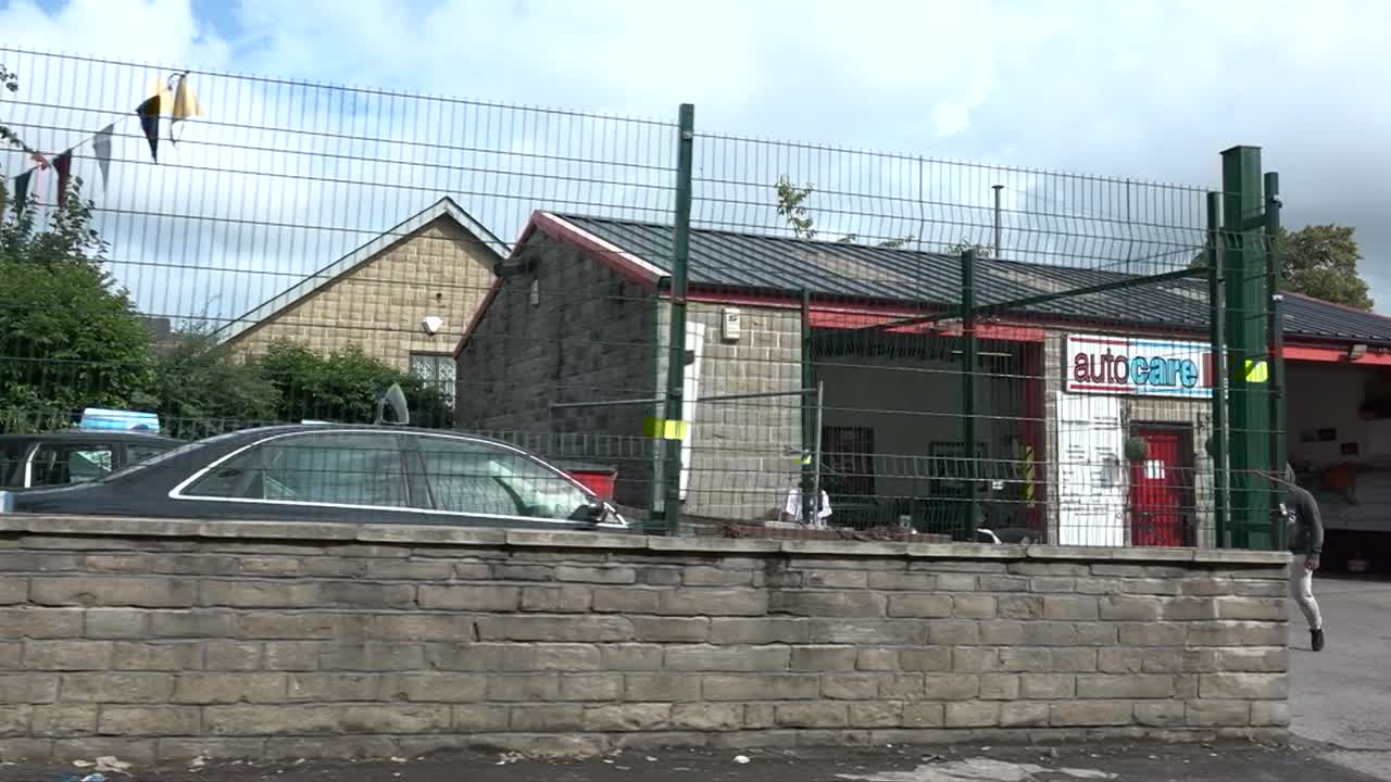 A car washing business in Bradford, Yorkshire, UK.  08-01-18