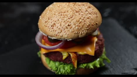 un delizioso hamburger a base di piante