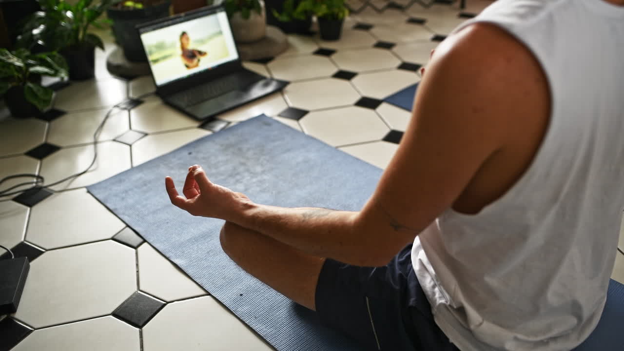 dale a ti mismo el regalo de la meditación guiada.