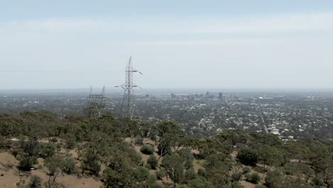 Forest-Mountain-Enthüllte-Die-Innenstadt-Von-Adelaide-In-Australien