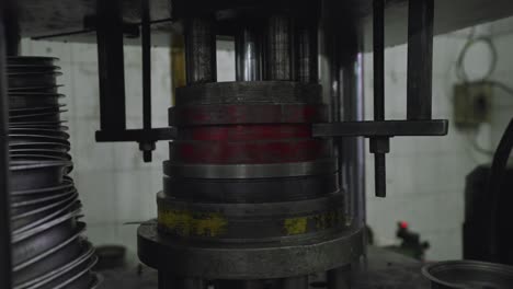cookware pressing machine to produce steel pans