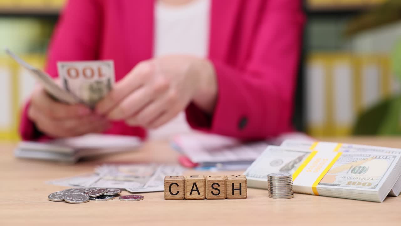 Counting Cash and Building Wealth