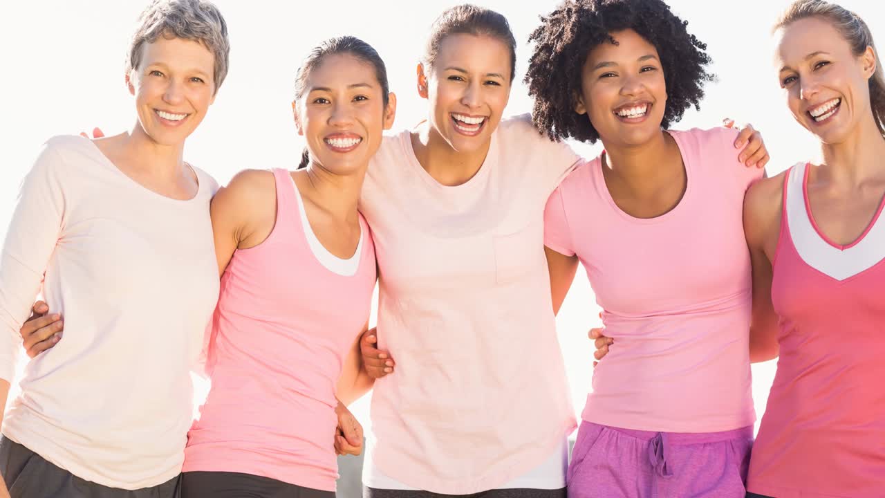 animación de un grupo diverso de un grupo diverso de mujeres sonrientes