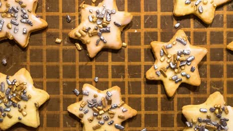 zoom in cookies on a baking sheet