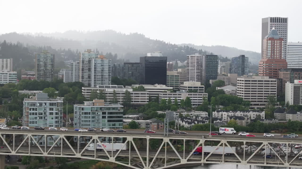 태평양 북서부에서 구름이 많은 날에 찍은 사진