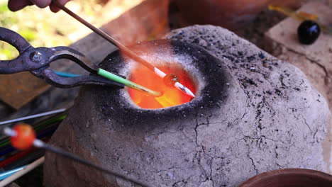 glass artist in his workshop 1