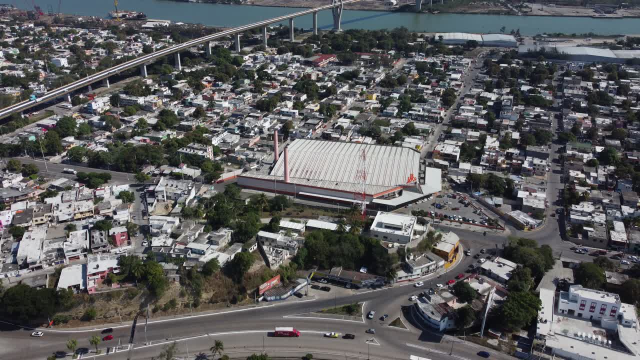 드론, 멕시코 위에서 탐피코 시의 넓은 영상