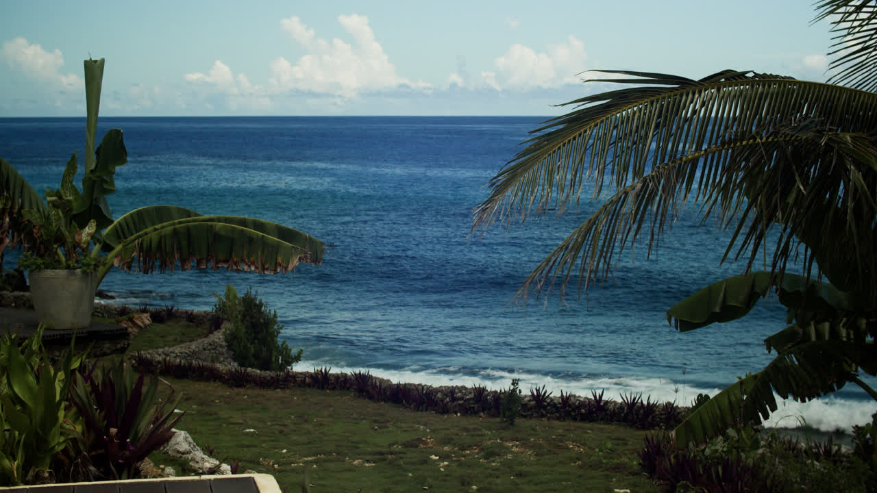 A peaceful video of the Pacific Ocean from San Isidro, Siargao, Philippines.
