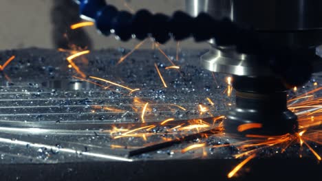 Metallbearbeitung-CNC-Drehmaschine-Fräsmaschine.-Schneiden-Von-Metall-Moderne-Verarbeitungstechnologie.